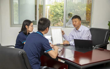 集工微故事丨洪昱斌：潜心钻研二十四载，，，，匠心铸就“膜”之路